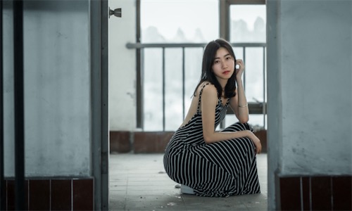 已解决: 摄影师在拍摄时如何调动模特的情绪